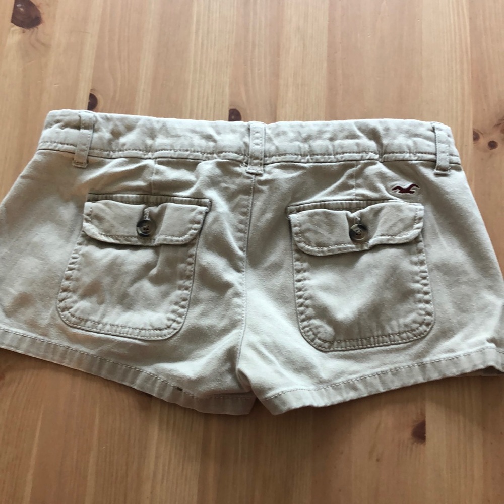 Hollister Khaki shorts - Picture 2 of 3